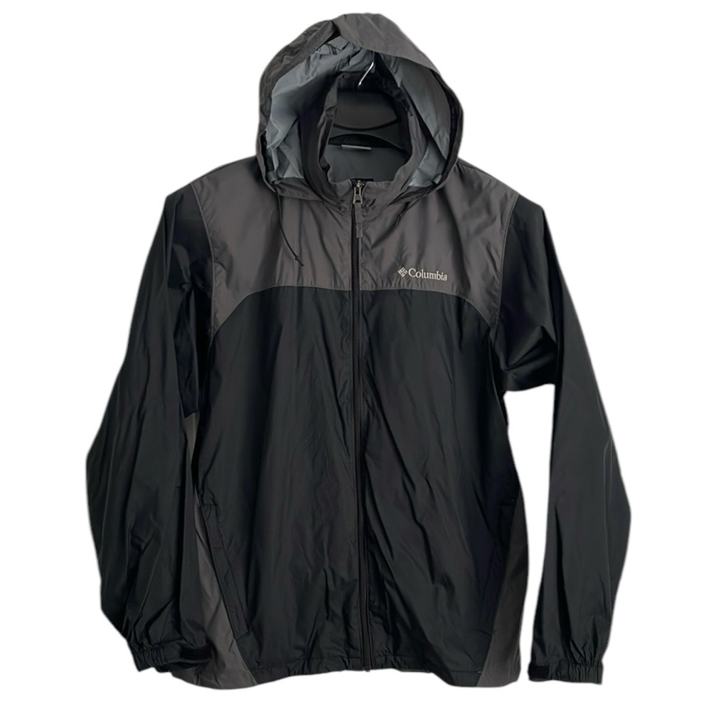 Columbia‎ men’s size medium lightweight jacket with stow-able hood. Packable.
